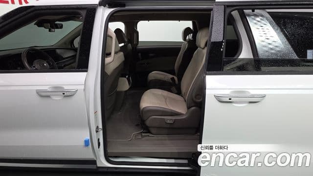 Kia Carnival 2021 — Фото 11/20