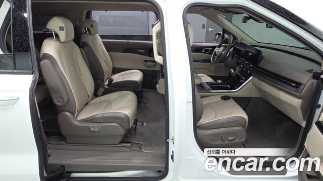 Kia Carnival 2021 — Фото 12/20