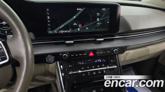 Kia Carnival 2021 — Фото 15/20