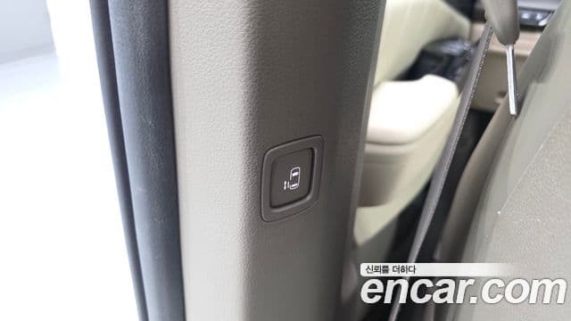 Kia Carnival 2021 — Фото 18/20