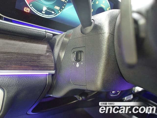 Mercedes-Benz GLE-Class 2022 — ფოტო 7/20
