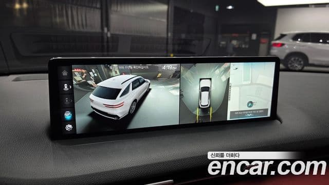 Genesis GV70 2021 — ფოტო 14/20