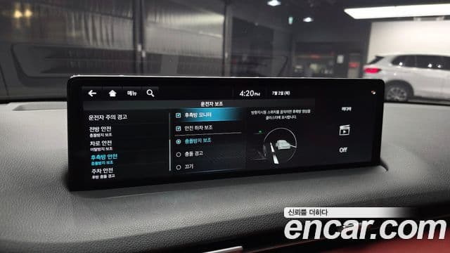 Genesis GV70 2021 — ფოტო 15/20