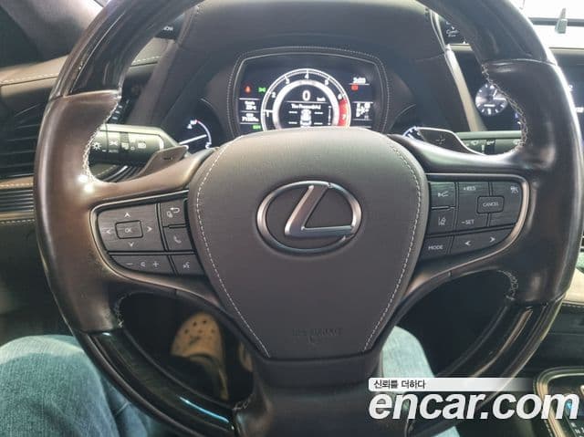 Lexus LS500 2018 — ფოტო 10/20
