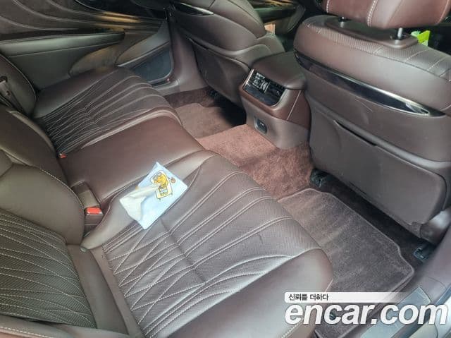 Lexus LS500 2018 — ფოტო 16/20