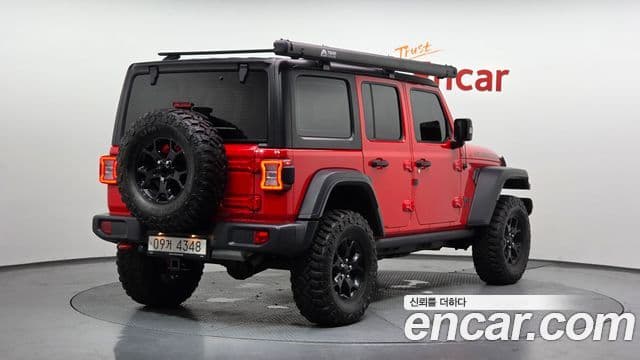 Jeep Wrangler 2018 — ფოტო 1/20