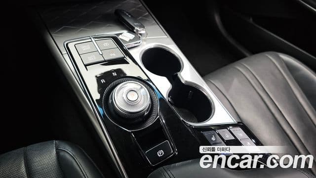 Kia K8 2022 — Şəkil 9/20