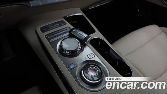 Genesis GV70 2021 — Şəkil 8/20