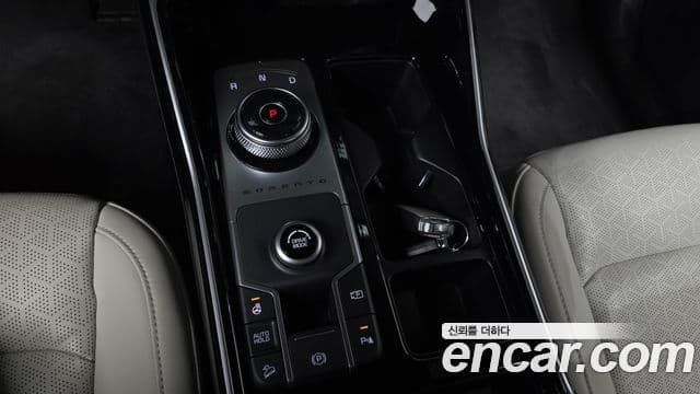 Kia Sorento 2023 — Şəkil 8/20