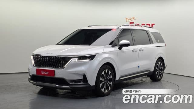 Kia Carnival 2023 — Фото 1/20