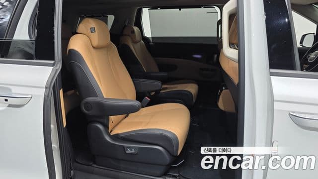 Kia Carnival 2023 — Фото 12/20