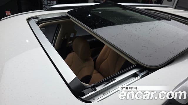 Kia Carnival 2023 — Фото 19/20