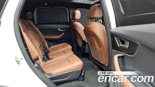 Audi Q7 2023 — Photo 6/20