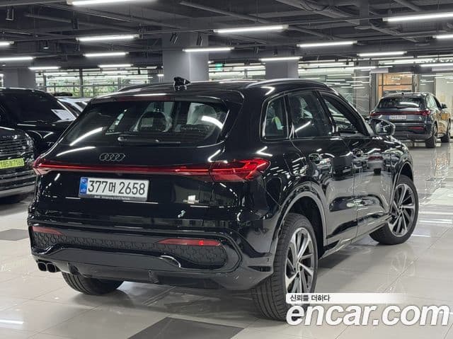 Audi Q5 2025 — Şəkil 2/16