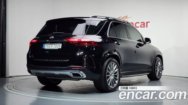 Mercedes-Benz GLE-Class 2024 — Şəkil 2/20