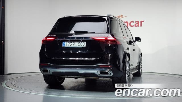 Mercedes-Benz GLE-Class 2024 — Photo 5/33