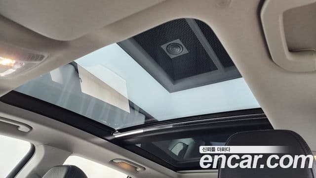 Mercedes-Benz GLE-Class 2024 — Photo 19/33