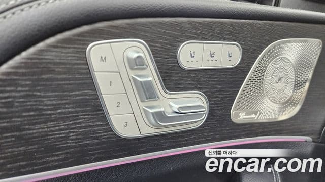 Mercedes-Benz GLE-Class 2024 — Photo 14/33