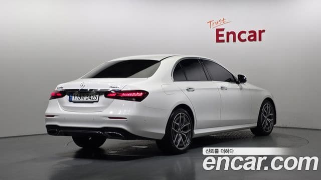Mercedes-Benz E-Class 2020 — Фото 2/20
