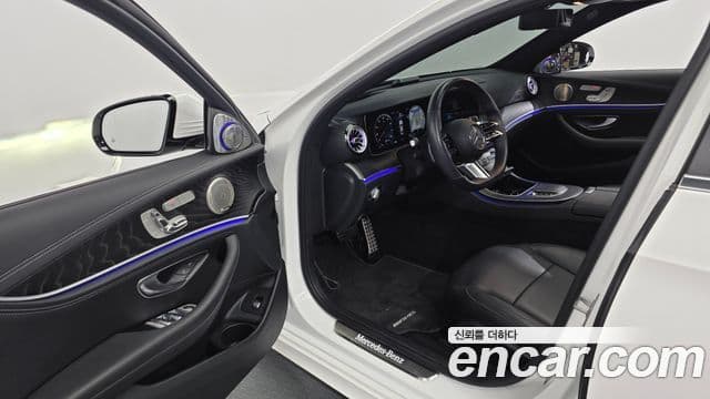 Mercedes-Benz E-Class 2020 — Фото 10/20