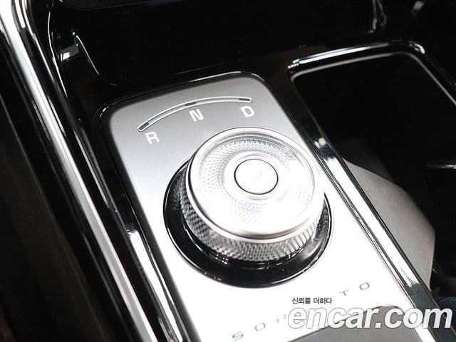 Kia Sorento 2024 — Фото 16/20