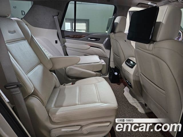 Cadillac Escalade 2021 — фото 19 из 20