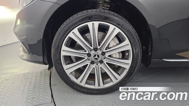 Mercedes-Benz E-Class 2020 — ფოტო 5/20