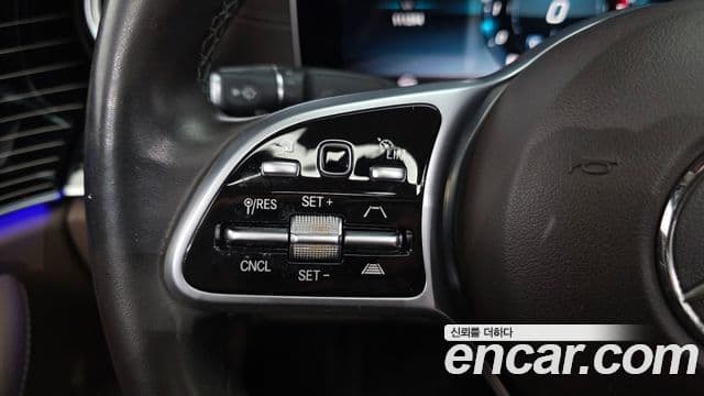Mercedes-Benz E-Class 2020 — ფოტო 16/20