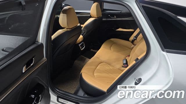 Kia K5 2020 — фото 12 из 20