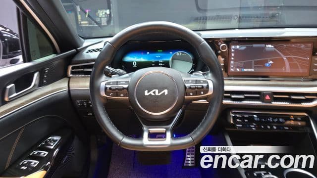 Kia K5 2020 — фото 14 из 20