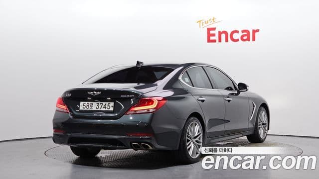 Genesis G70 2019 — Photo 19/31