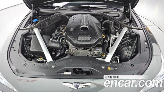 Genesis G70 2019 — Photo 15/31