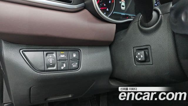 Genesis G70 2019 — Photo 2/31