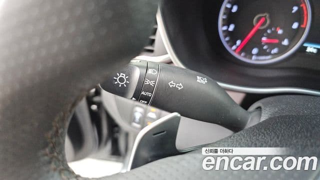 Genesis G70 2019 — Photo 9/31