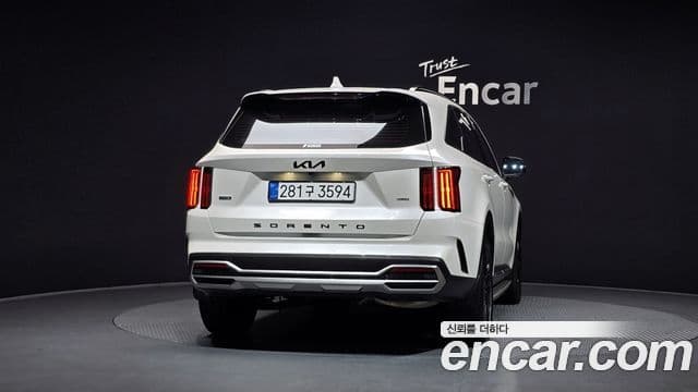 Kia Sorento 2022 — ფოტო 4/20