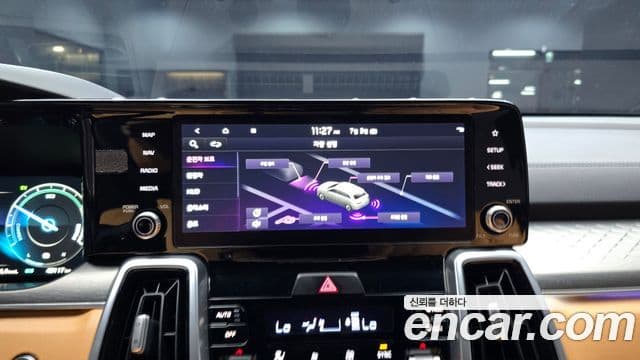 Kia Sorento 2022 — ფოტო 16/20