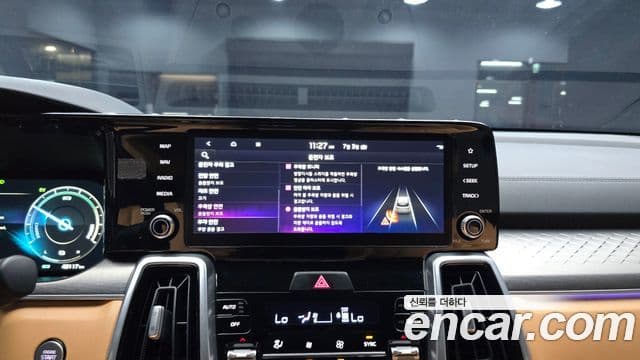 Kia Sorento 2022 — ფოტო 17/20