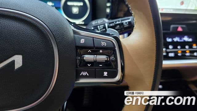 Kia Sorento 2022 — ფოტო 18/20