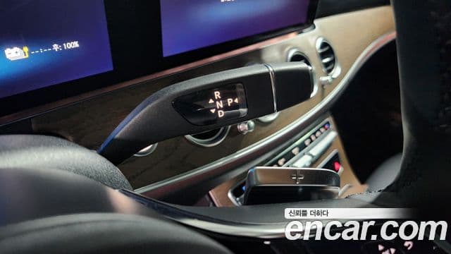 Mercedes-Benz E-Class 2021 — Şəkil 8/20