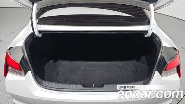 Hyundai Avante 2023 — ფოტო 20/20