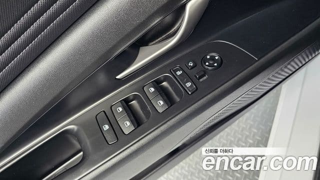 Hyundai The New Avante Hybrid 2023 — Photo 3/31