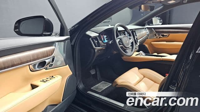 Volvo S90 2022 — ფოტო 19/20