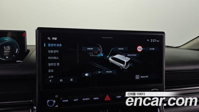 Hyundai Staria 2026 — Şəkil 8/30