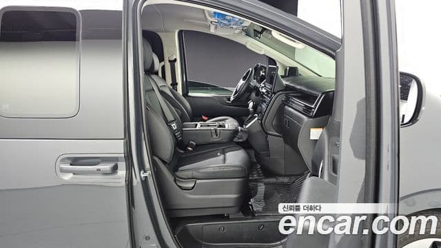 Hyundai Staria 2026 — Şəkil 29/30