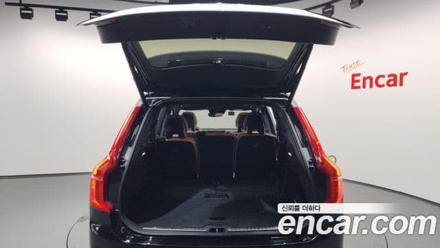Volvo XC90 2022 — Photo 22/41