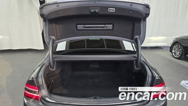 Genesis G80 2020 — Photo 26/33