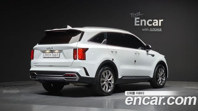Kia Sorento 2023 — ფოტო 2/20