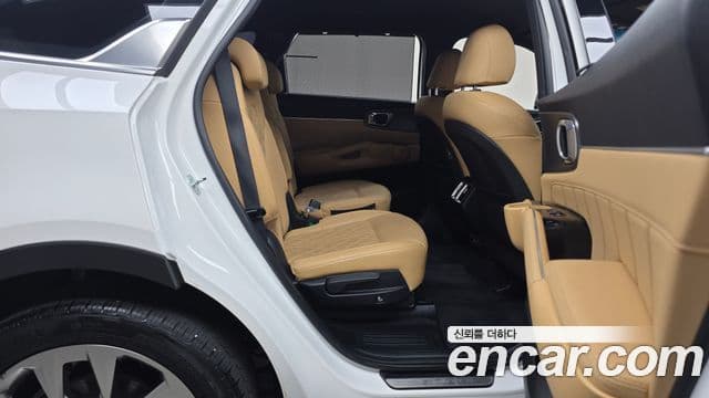 Kia Sorento 2023 — ფოტო 11/20