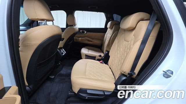 Kia Sorento 2023 — ფოტო 12/20
