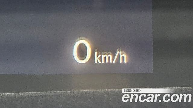Volkswagen Tiguan 2018 — Şəkil 13/20